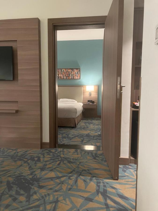 Mena Plaza Hotel Albarsha At The Mall Dubai Exteriör bild